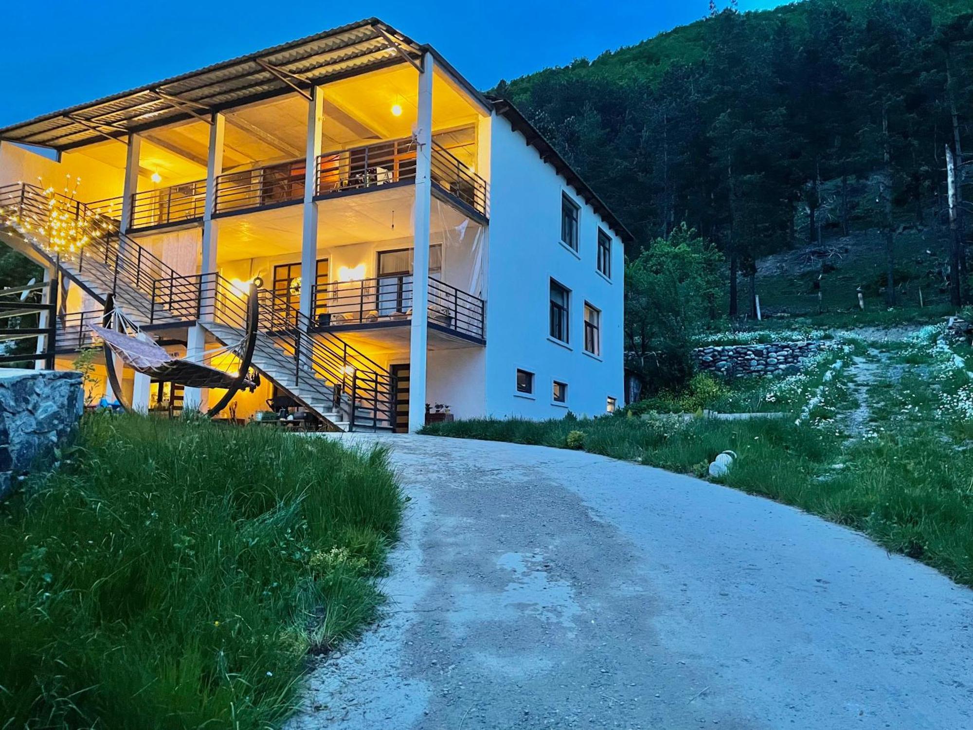 Guesthouse Shampriani Mestia Kültér fotó